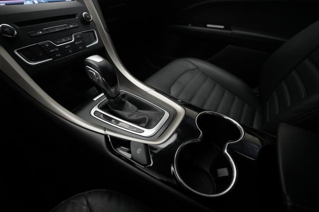 2016 Ford Fusion Hybrid SE