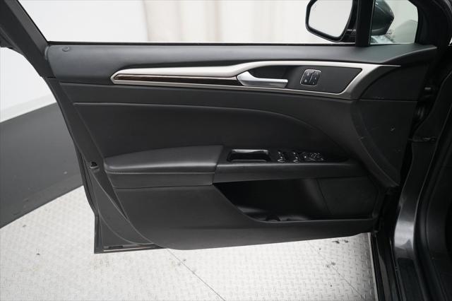 2016 Ford Fusion Hybrid SE
