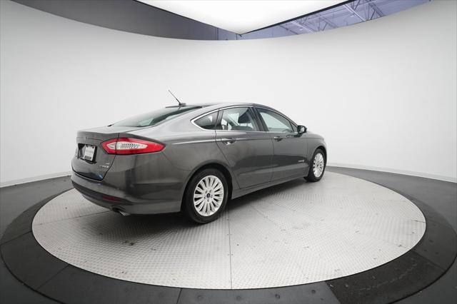 2016 Ford Fusion Hybrid SE