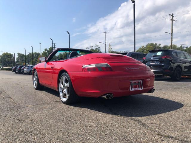 2003 Porsche 911 Carrera 4