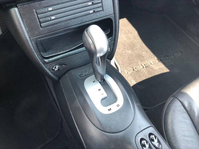2003 Porsche 911 Carrera 4