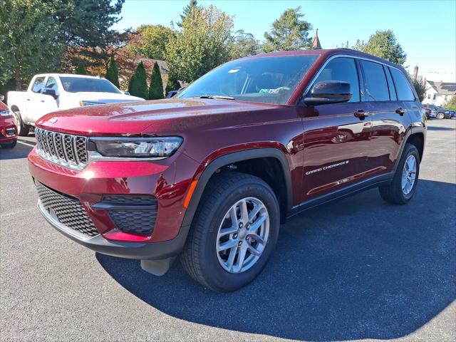 2025 Jeep Grand Cherokee GRAND CHEROKEE LAREDO X 4X4