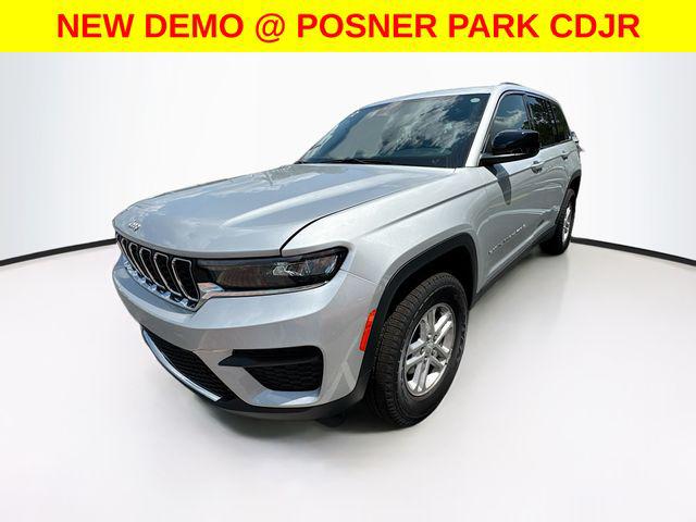 2025 Jeep Grand Cherokee GRAND CHEROKEE LAREDO 4X2