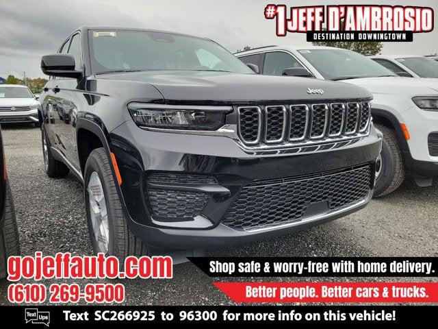 2025 Jeep Grand Cherokee GRAND CHEROKEE LAREDO X 4X4