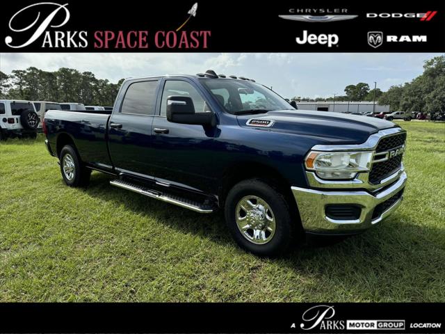 2023 RAM 2500 Tradesman Crew Cab 4x2 8 Box