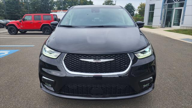 2024 Chrysler Pacifica PACIFICA TOURING L AWD