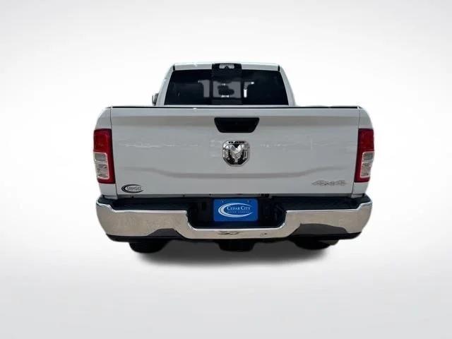 2023 RAM 3500 Tradesman Crew Cab 4x4 64 Box