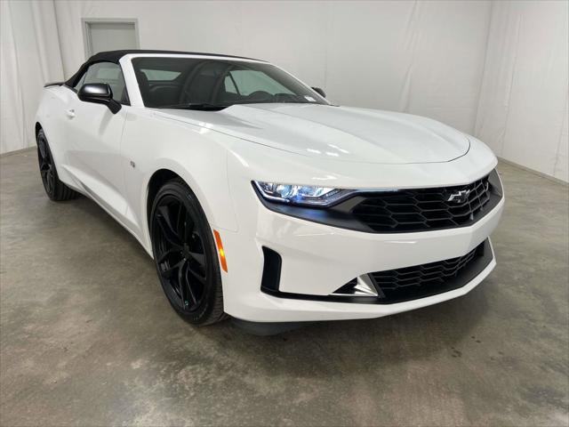 2023 Chevrolet Camaro RWD Convertible 2LT