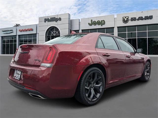 2022 Chrysler 300 S