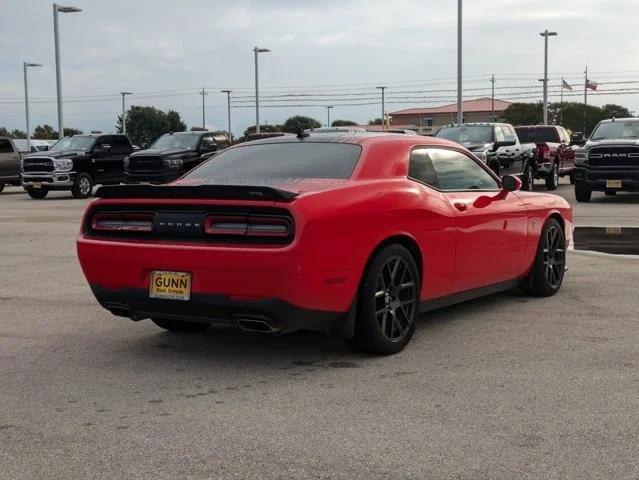 2016 Dodge Challenger 392 Hemi Scat Pack Shaker