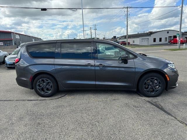 2022 Chrysler Pacifica Hybrid Limited