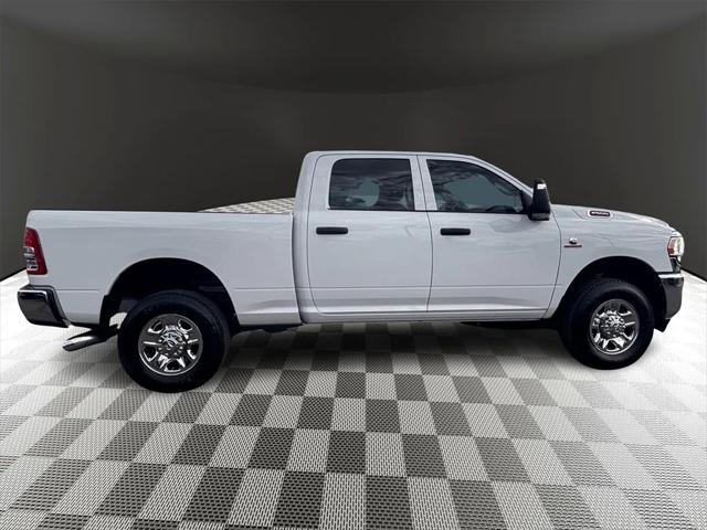 2024 RAM 2500 Tradesman Crew Cab 4x4 64 Box