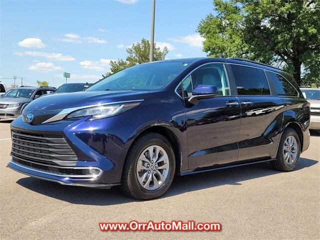 2023 Toyota Sienna XLE