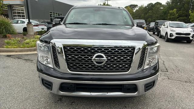 2018 Nissan TITAN SV