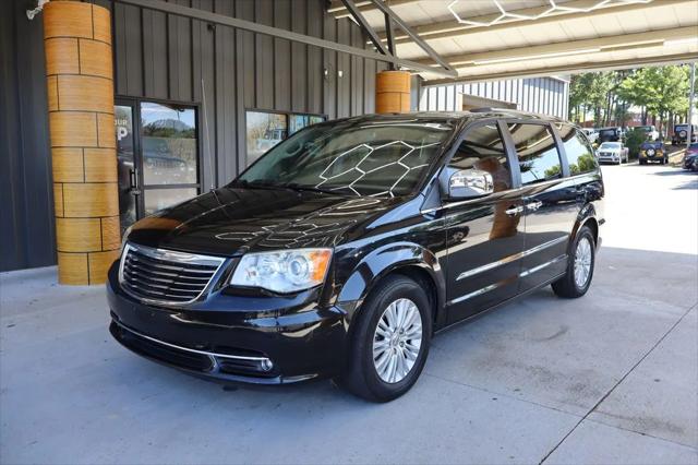 2013 Chrysler Town and Country Limited