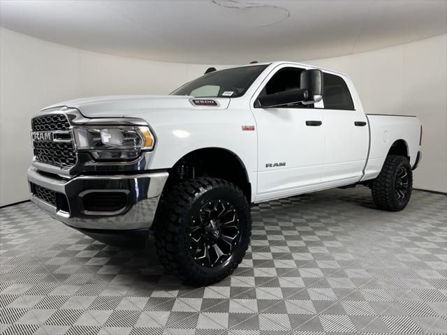 2022 RAM 2500 Tradesman Crew Cab 4x4 64 Box