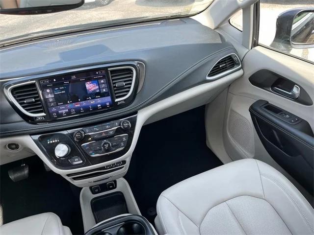 2021 Chrysler Pacifica Touring L AWD