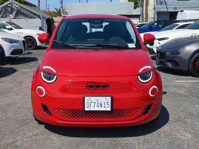 2024 Fiat 500e INSPI(RED) FWD