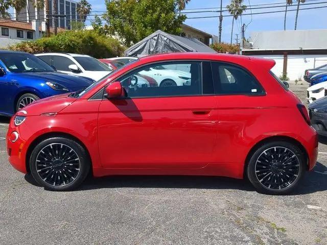 2024 Fiat 500e INSPI(RED) FWD