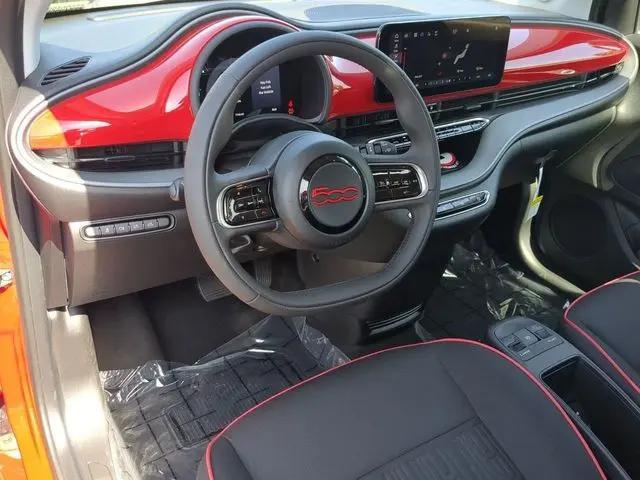 2024 Fiat 500e INSPI(RED) FWD
