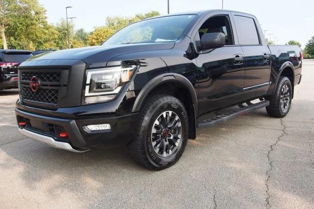 2023 Nissan TITAN Crew Cab PRO-4X 4x4