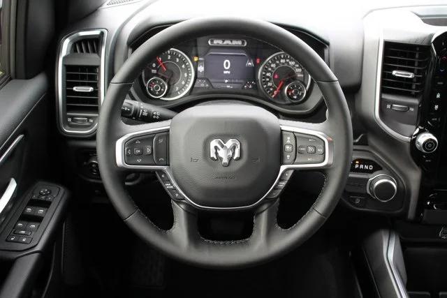 2025 RAM Ram 1500 RAM 1500 BIG HORN CREW CAB 4X2 64 BOX