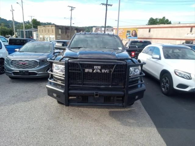 2022 RAM 3500 Tradesman Crew Cab 4x4 8 Box