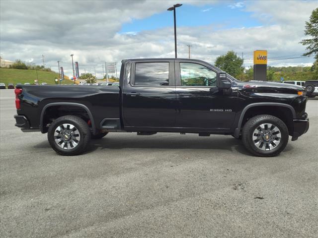 2024 Chevrolet Silverado 2500HD 4WD Crew Cab Standard Bed Custom