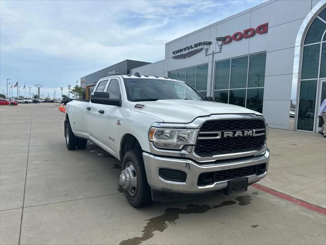 2022 RAM 3500 Tradesman Crew Cab 4x4 8 Box