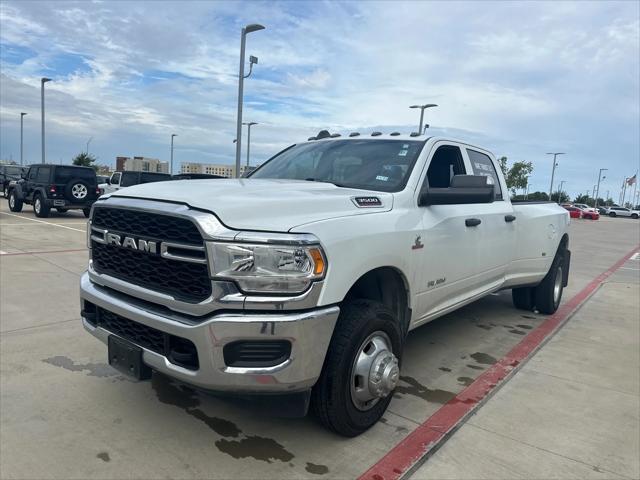 2022 RAM 3500 Tradesman Crew Cab 4x4 8 Box