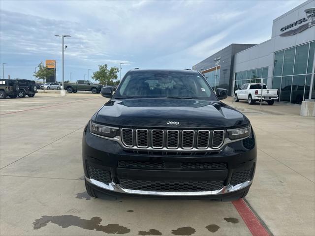 2024 Jeep Grand Cherokee L Laredo 4x2