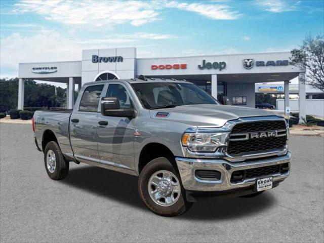 2023 RAM 3500 Tradesman Crew Cab 4x4 64 Box