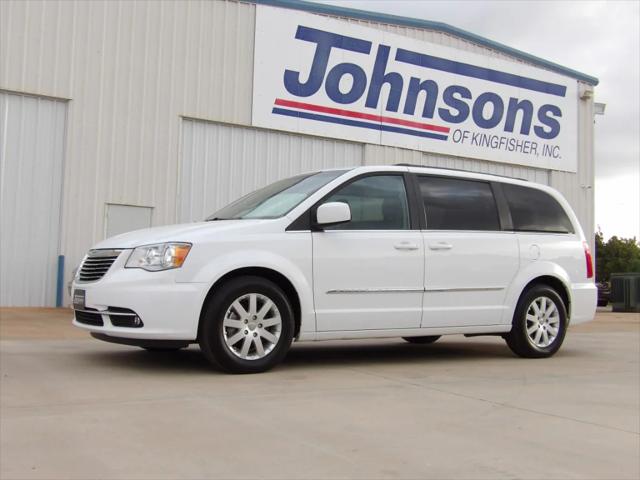 2016 Chrysler Town and Country Touring