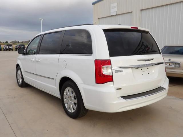 2016 Chrysler Town and Country Touring