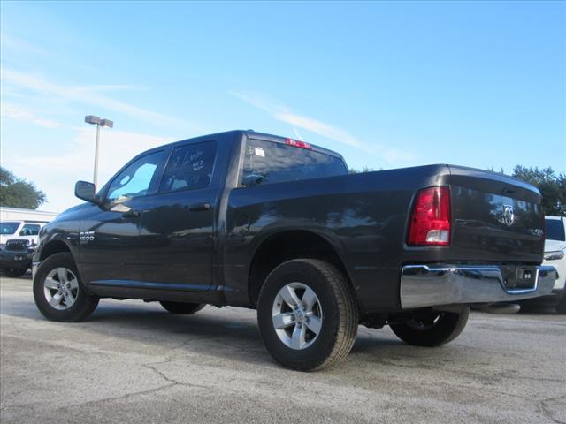 2022 RAM 1500 Classic SLT Crew Cab 4x4 57 Box