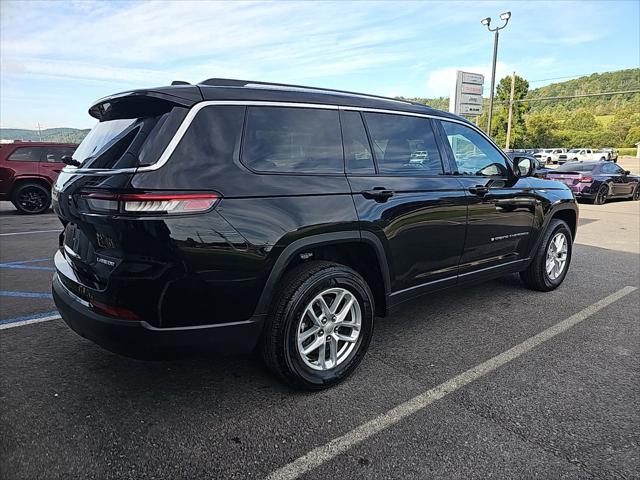 2023 Jeep Grand Cherokee L Laredo 4x4