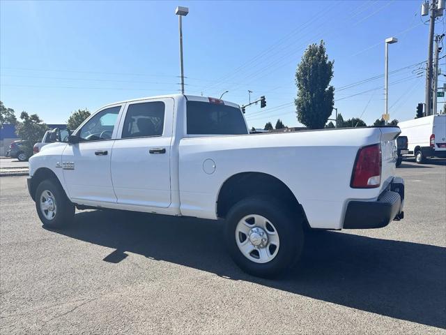 2018 RAM 3500 Tradesman Crew Cab 4x4 64 Box