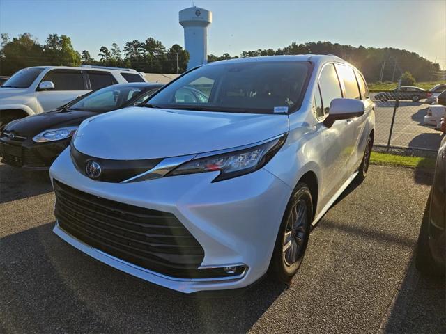 2023 Toyota Sienna XLE