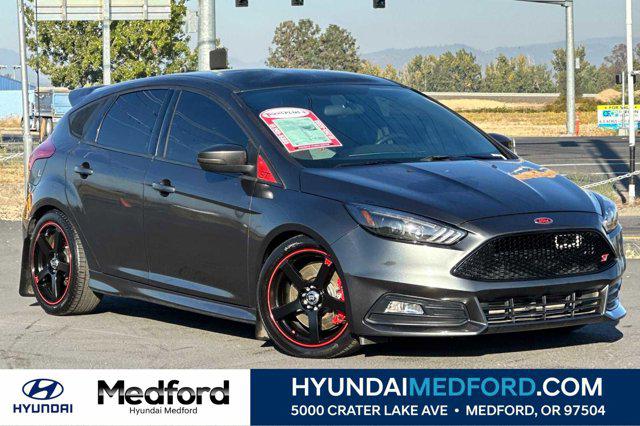 2017 Ford Focus ST