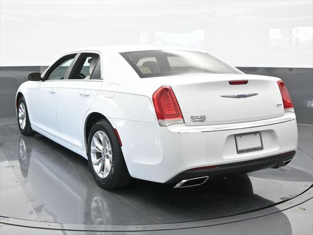 2018 Chrysler 300 Touring