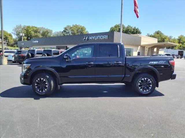 2020 Nissan TITAN Crew Cab PRO-4X 4x4