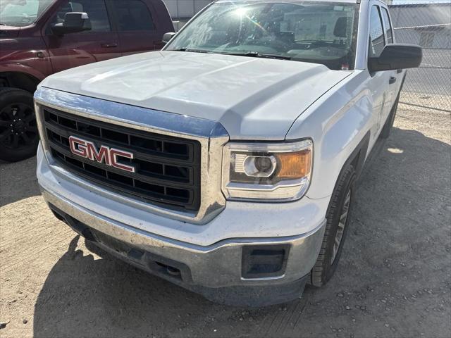 2015 GMC Sierra 1500 4WD! LOW MILES!