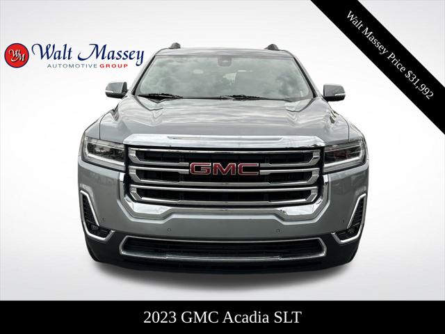 2023 GMC Acadia SLT