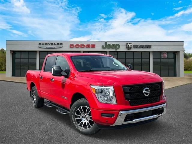 2021 Nissan TITAN Crew Cab SV 4x4