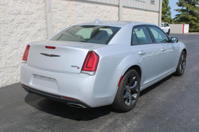 2022 Chrysler 300 S