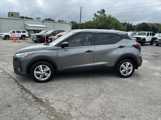 2022 Nissan Kicks S Xtronic CVT