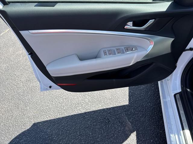 2025 Genesis G70 2.5T RWD