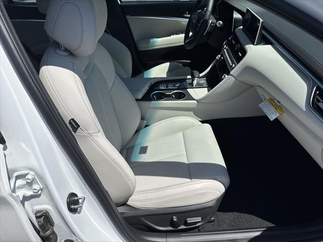 2025 Genesis G70 2.5T RWD