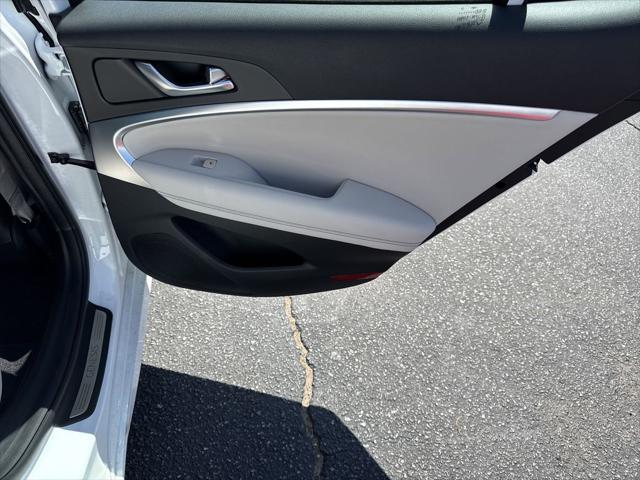 2025 Genesis G70 2.5T RWD