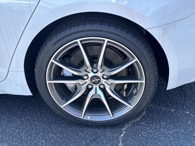 2025 Genesis G70 2.5T RWD